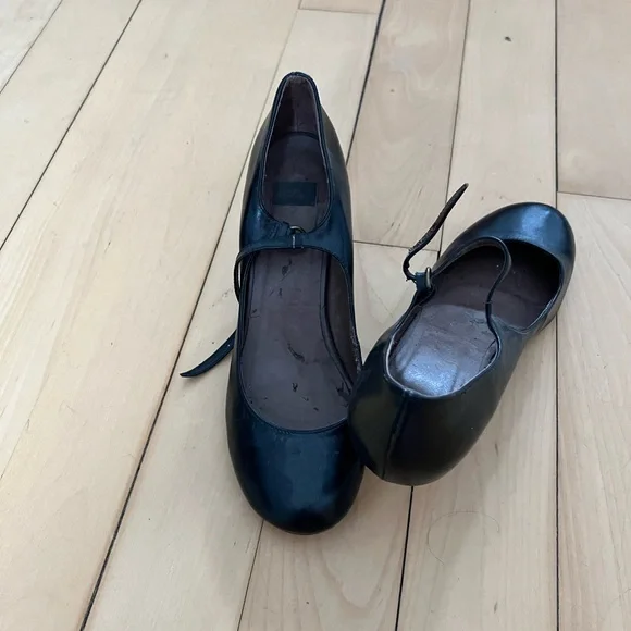 Women's Black Mary Jane Heels with Ankle Strap - Picture 2 of 4